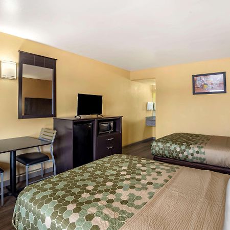 Econo Lodge Easton Route 50 Exteriör bild
